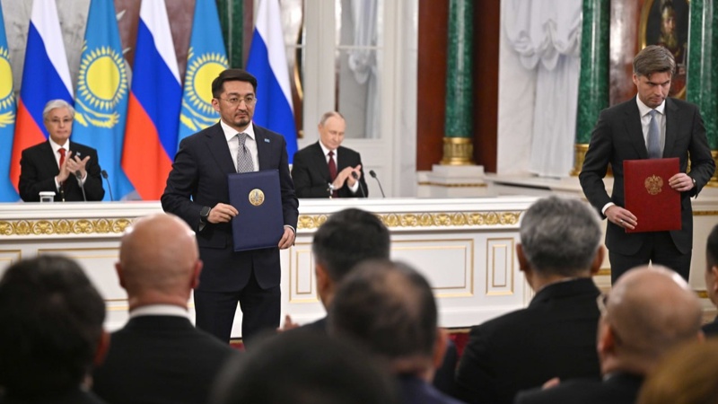 Мемлекеттер басшыларының қатысуымен бірқатар үкіметаралық және ведомствоаралық құжаттарды алмасу рәсімі өтті