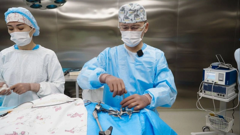 Канадалық науқас емделу үшін еліміздегі Ұлттық нейрохирургия орталығына келді