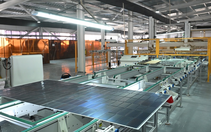 рабочие, завод