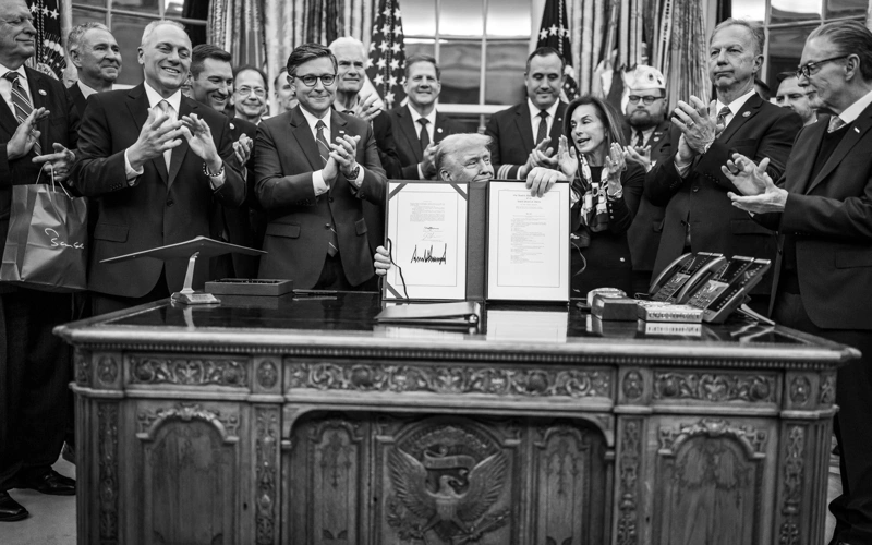 Trump signs bill to end record U.S. government shutdown