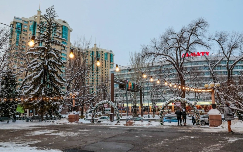 Украшение Наурызбайского района Алматы к Новому году обойдется в 92,3 млн тенге