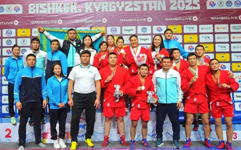 Сборная Казахстана стала второй на чемпионате мира по самбо