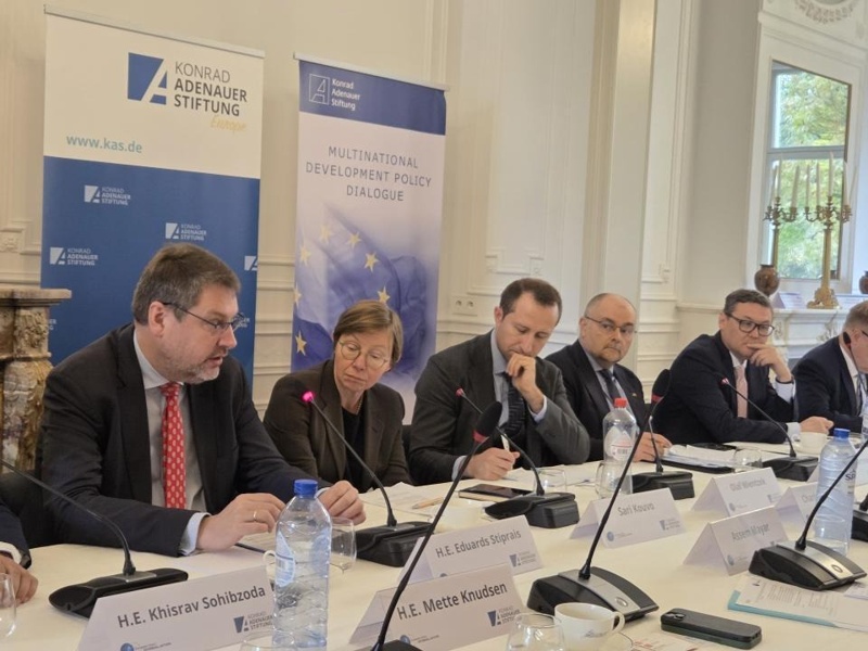 Kazakhstan strengthens regional cooperation on Afghanistan