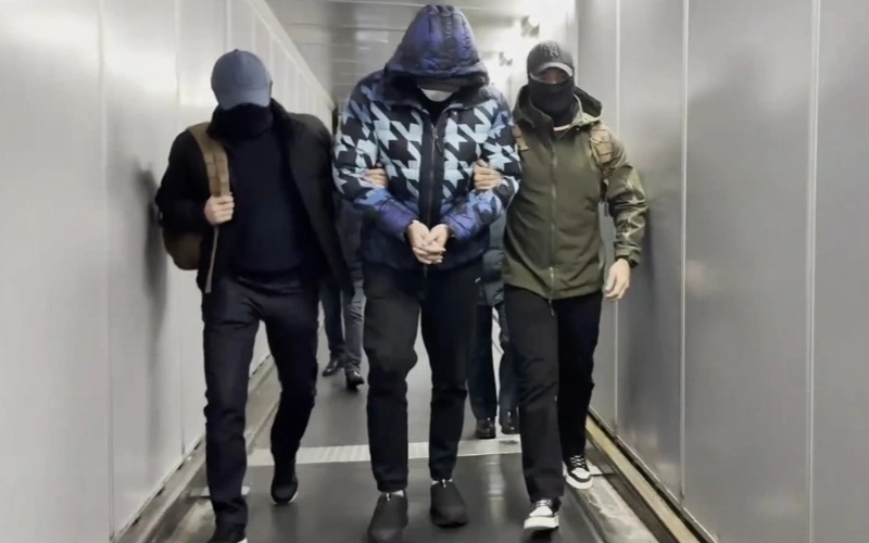 Казахстанец, скрывавшийся 17 лет за убийство, экстрадирован из Литвы