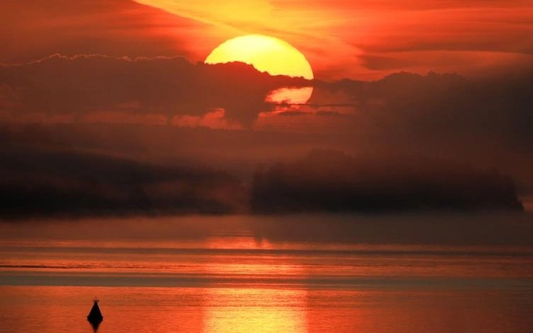 Сильная магнитная буря планетарного масштаба продолжается на Земле