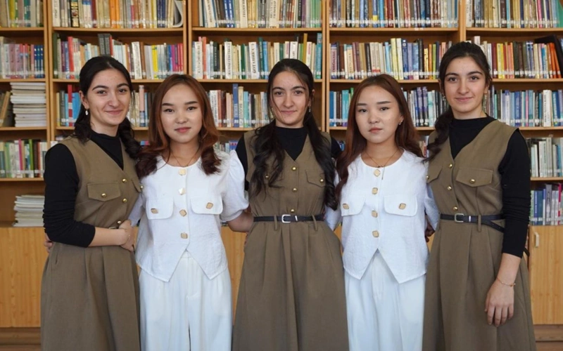 тройняшки. двойняшки