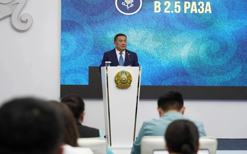 Ахметжанов