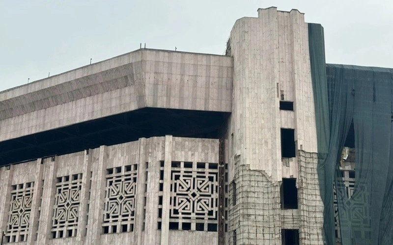 Что происходит со Дворцом студентов в Алматы