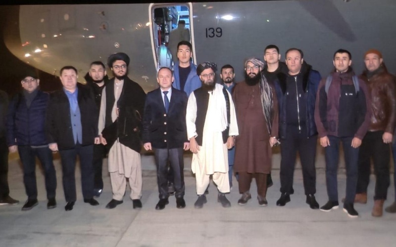 Гуманитарную миссию в составе 13 врачей направил Казахстан в Афганистан гуманитарная миссия из врачей