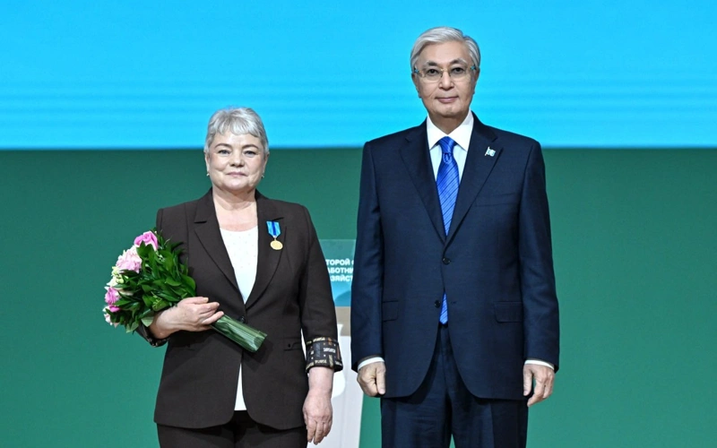 Глава государства наградил работников сельскохозяйственной отрасли