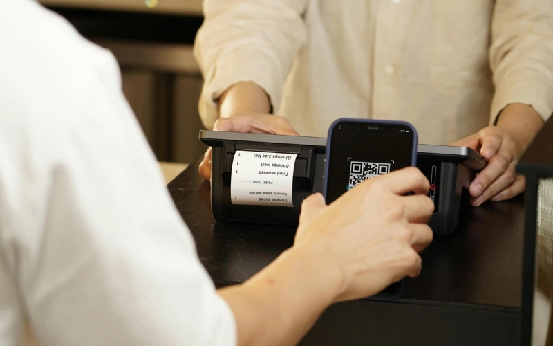 Казахстанцам упростят платежи за границей с помощью единого QR