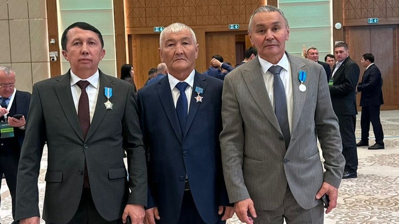 Prezıdent Ulytaý oblysynyń Aýyl sharýashylyǵy eńbekkerin «Eren eńbegi úshin» medalimen marapattady Prezıdent Ulytaý oblysynyń Aýyl sharýashylyǵy eńbekkerin «Eren eńbegi úshin» medalimen marapattady