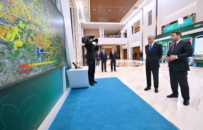 Президент Казахстана осмотрел выставку цифровых решений в сфере сельского хозяйства 