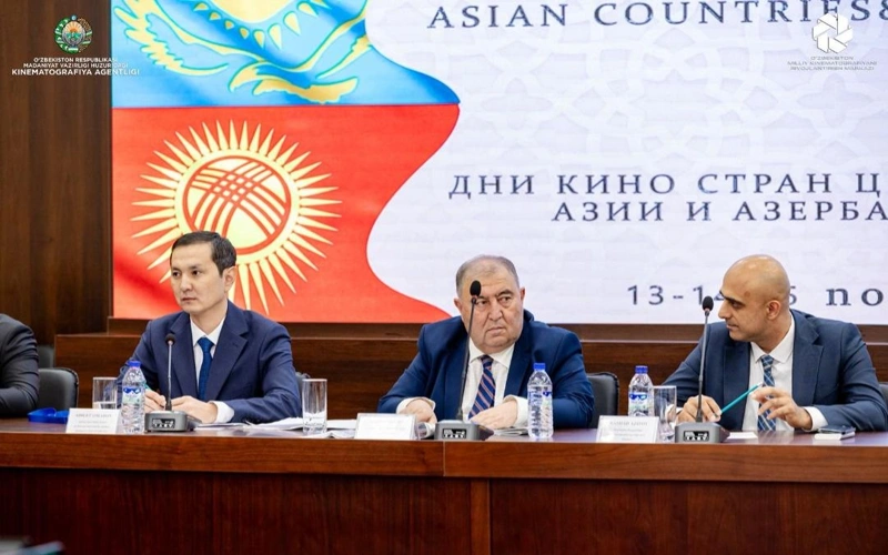 Ortalyq Azııa elderi men Ázerbaıjan kıno kúnderiniń saltanatty ashylýy