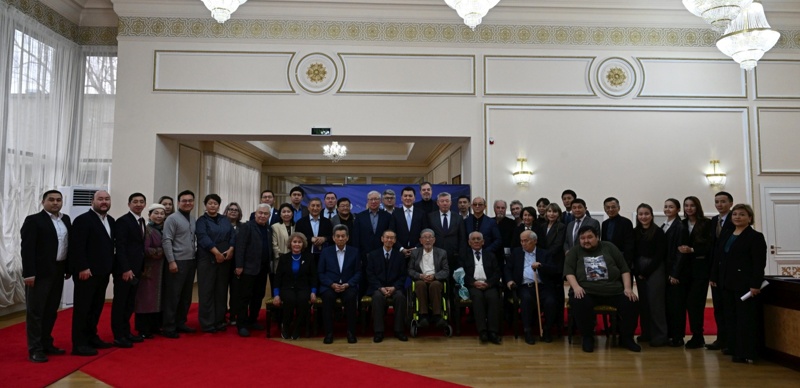 Четвертый том издания «История Казахстана с древнейших времен до наших дней» рассмотрят повторно Четвертый том издания «История Казахстана с древнейших времен до наших дней» рассмотрят повторно