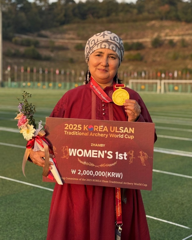 Аяш Қабдоллаева Аяш Қабдоллаева