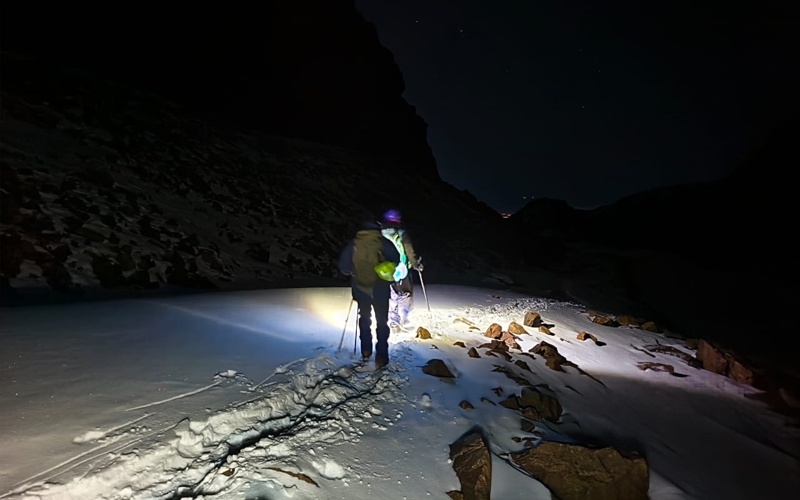 Потерявшийся в горах Алматы подросток получил обморожение: ему помогли спасатели Потерявшийся в горах Алматы подросток получил обморожение: ему помогли спасатели