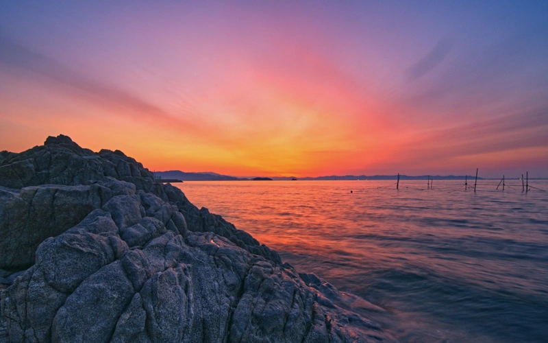 Китайская береговая охрана вошла в воды спорных островов Сенкаку
