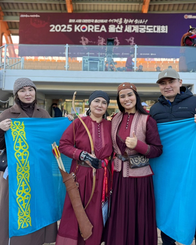 Аяш Қабдоллаева Аяш Қабдоллаева