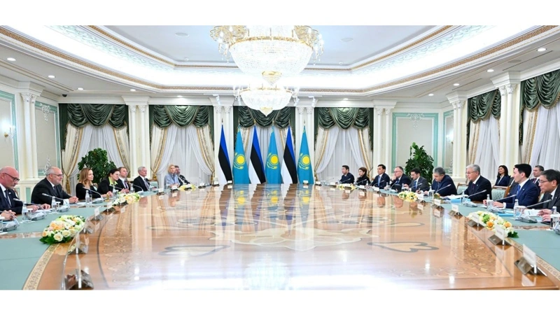 Expanded-format meeting