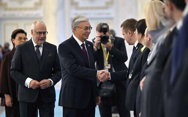 тоыаев ва Карис