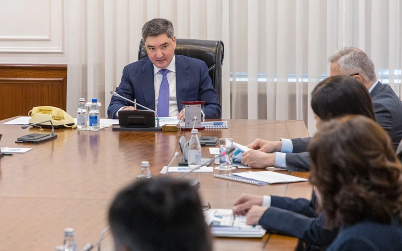 Олжас Бектенов