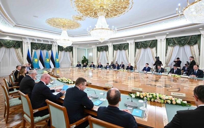 учрашув учрашув