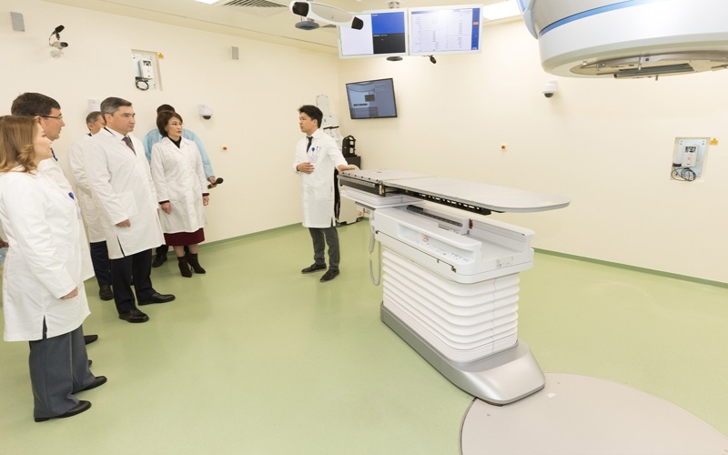 government Kazakh PM Bektenov urges to expand patient access to advanced cancer care