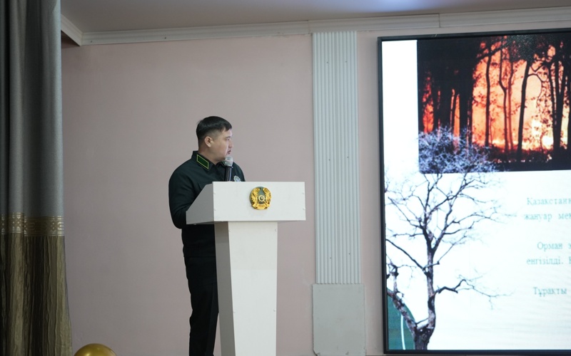 «Taza Qazaqstan» Semeıde: stýdentter orman men tabıǵatty qorǵaýdyń syryn úırendi «Taza Qazaqstan» Semeıde: stýdentter orman men tabıǵatty qorǵaýdyń syryn úırendi