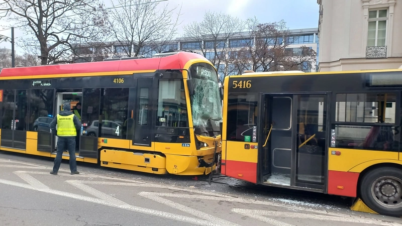 23 injured in trams-bus collision in Warsaw