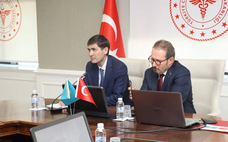 Medıtsınadaǵy jasandy ıntellekt: Qazaqstan men Túrkııa tájirıbe almasýdy keńeıtedi