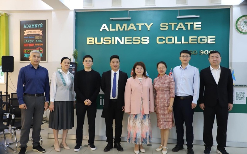 Инновации в образовании Алматы: студенты колледжа получили доступ к новым технологиям