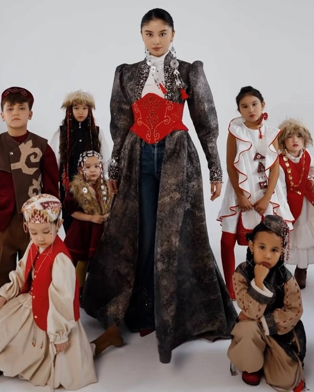 Қазақ аруы Қазақ аруы