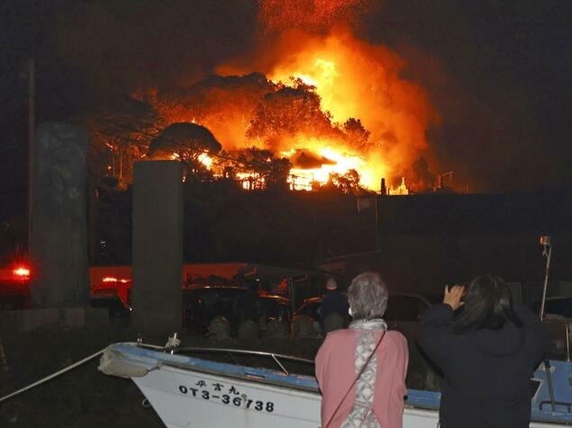 1 person missing as fire burns 170 buildings in Japanese city of Oita
