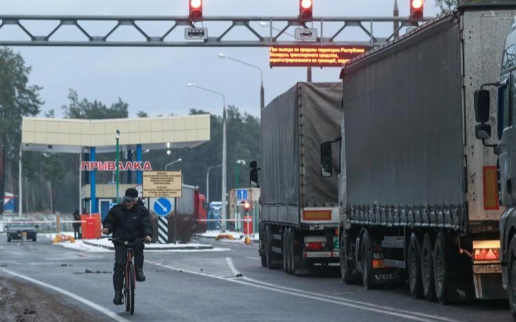 Литва открыла границу с Беларусью