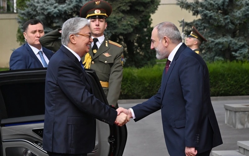 Тоқаев ва Пашинян