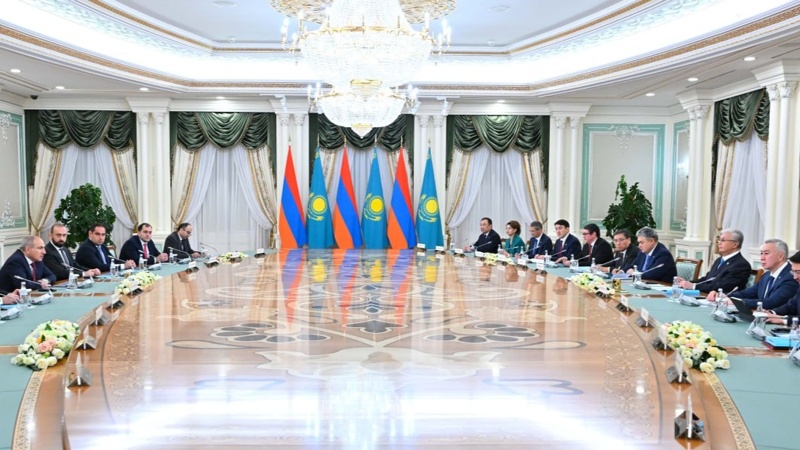 Қазақстан Президенті мен Армения Премьер-министрі кеңейтілген құрамда келіссөз жүргізді Қазақстан Президенті мен Армения Премьер-министрі кеңейтілген құрамда келіссөз жүргізді