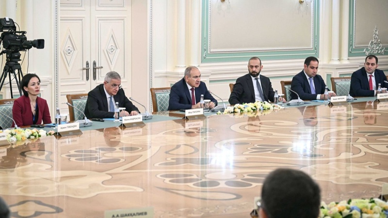 Қазақстан Президенті мен Армения Премьер-министрі кеңейтілген құрамда келіссөз жүргізді