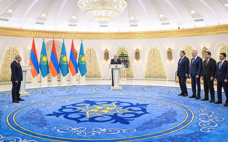 Мемлекет басшысы Армения Премьер-министрін «Алтын Қыран» орденімен марапаттады