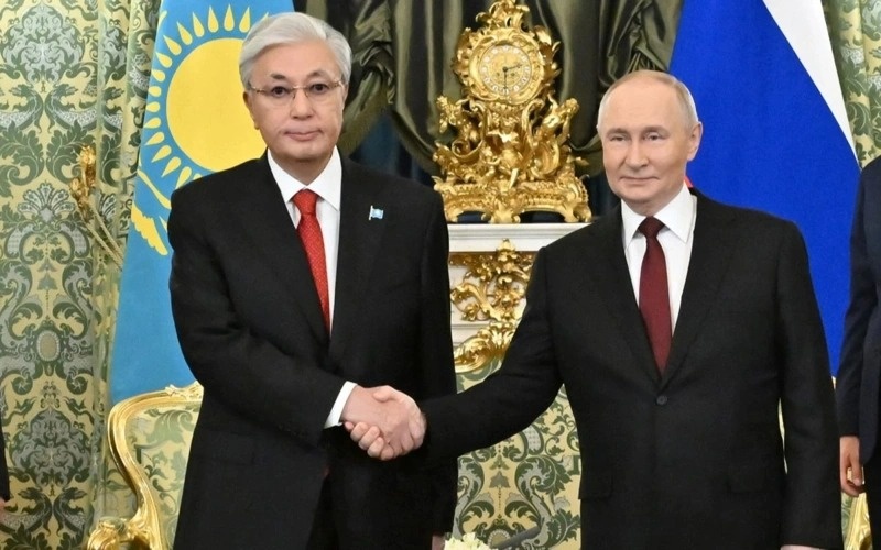 Kassym-Jomart Tokayev and Vladimir Putin