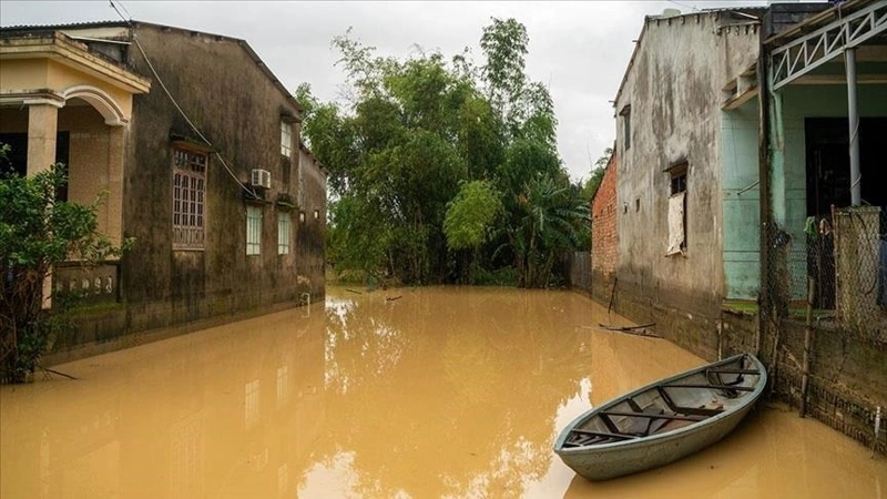 Наводнения унесли жизни более 40 человек во Вьетнаме