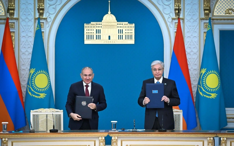 Касым-Жомарт Токаев и Никол Пашинян приняли Совместное заявление