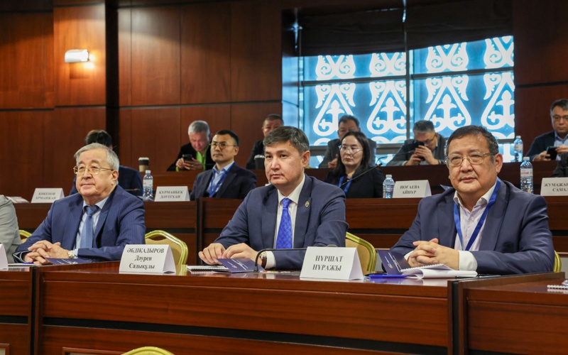 Тарихи отанымызға көмектесуге дайынбыз: Шетелдегі қазақ ғалымдары Астанада бас қосты