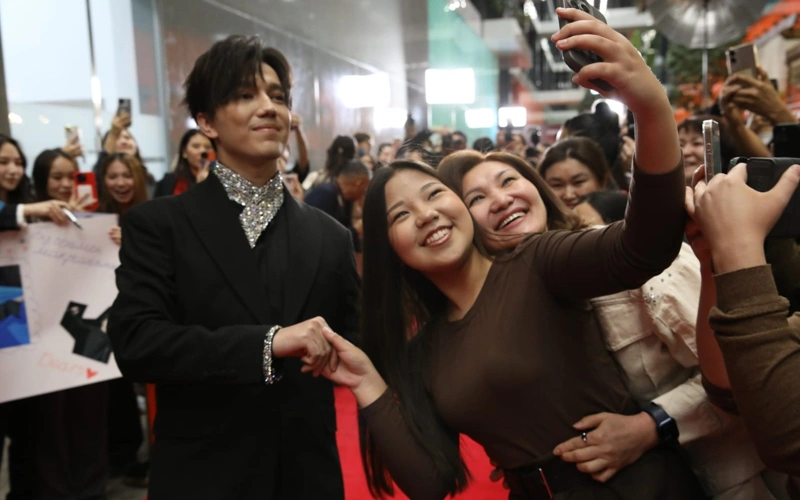 Silk Way Star starts grand finale in Astana with surprise guest appearance