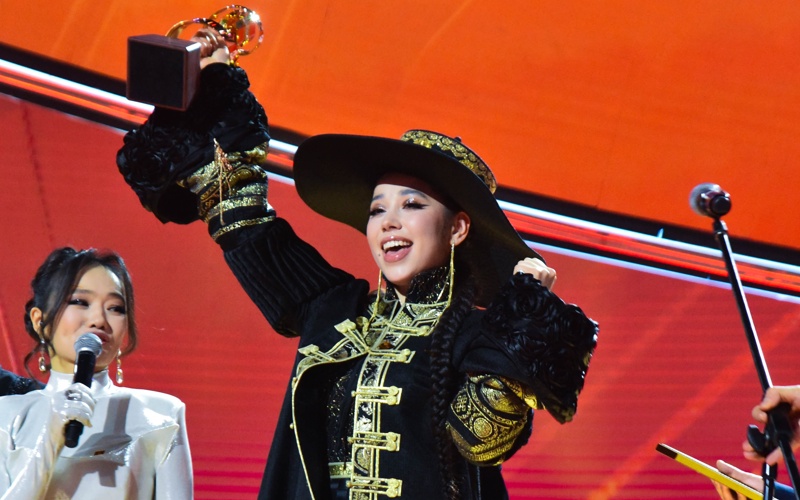 Silk Way Star: álemdik mýzyka ındýstrııasyn biriktiretin jarqyn joba 