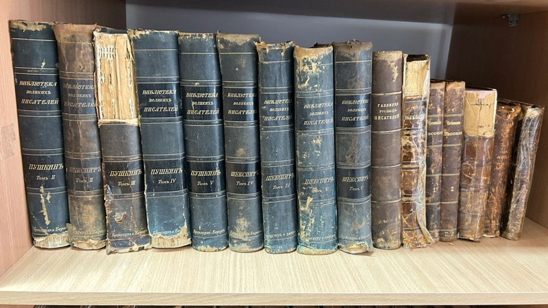 Кітапханадағы ғасырлық тарихы бар кітаптар қалай сақталады