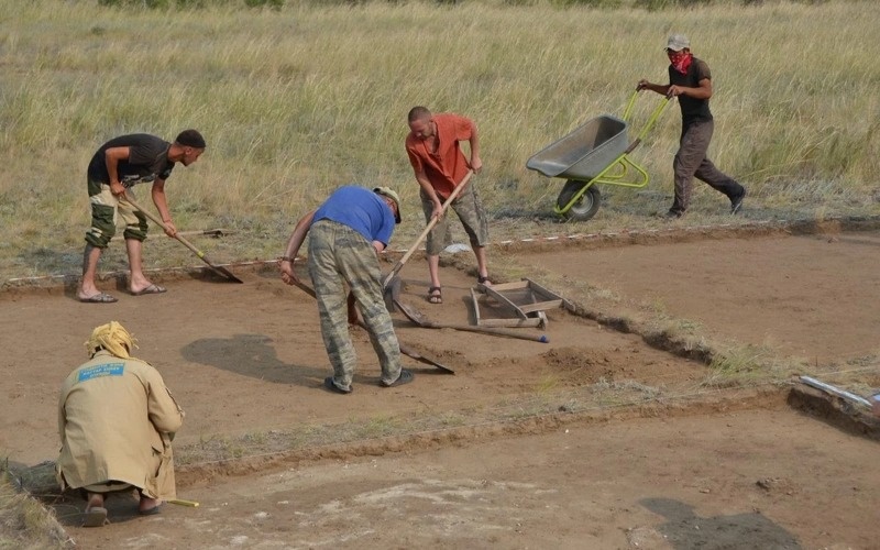 археологлар