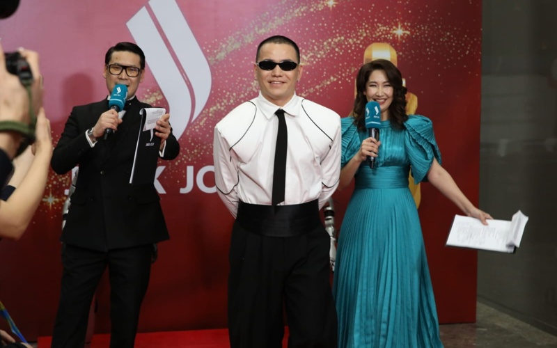 Silk Way Star starts grand finale in Astana with surprise guest appearance