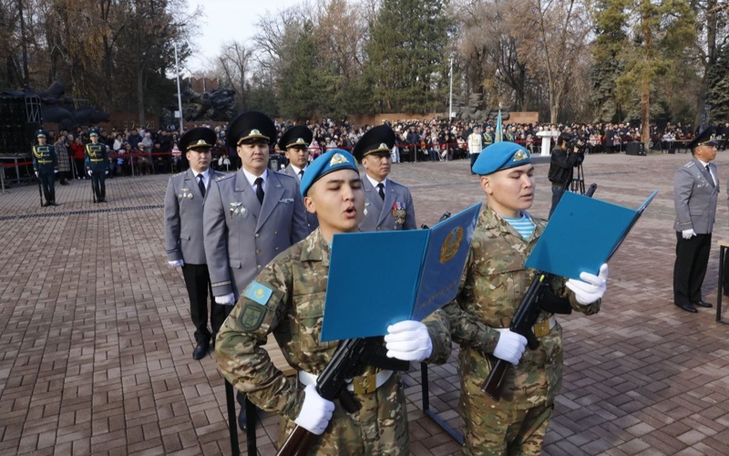 Алматыда «Батыр» президенттік полкінің сарбаздары ант қабылдады