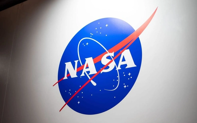 NASA launches daring mission to rescue falling space telescope